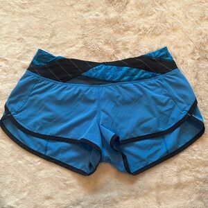 lululemon size 4 Speed Short - blue and black